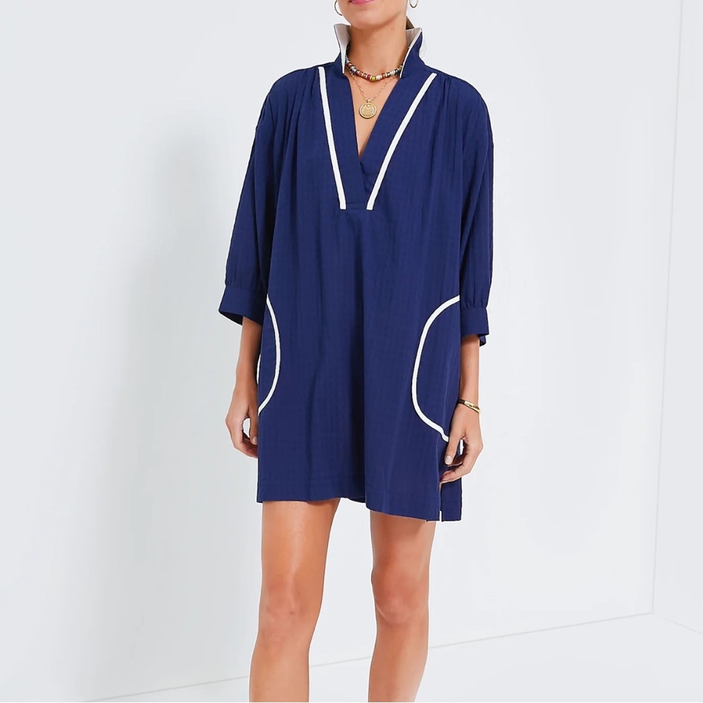 Navy Lizzie Coverup
POMANDER PLACE